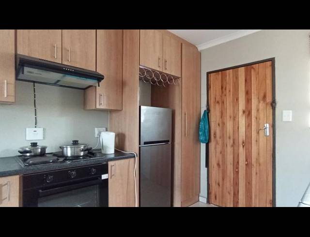 2 BEDROOM HOUSE FOR SALE IN WINDMILL PARK